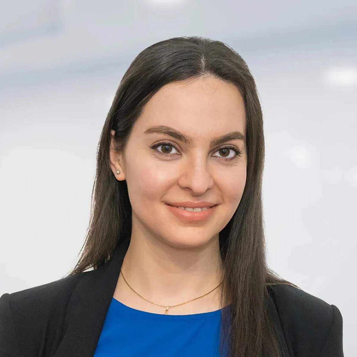 Dr. Mania, optometrist